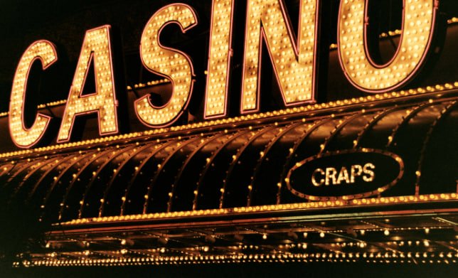 Dashboard seluler corla188 menampilkan permainan live dealer dan opsi sportsbook
